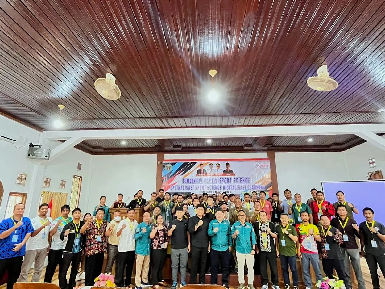 Tingkatkan Kualitas Pelatih Kutai Barat, Dosen UMKT Jadi Narasumber Bimtek Sport Science