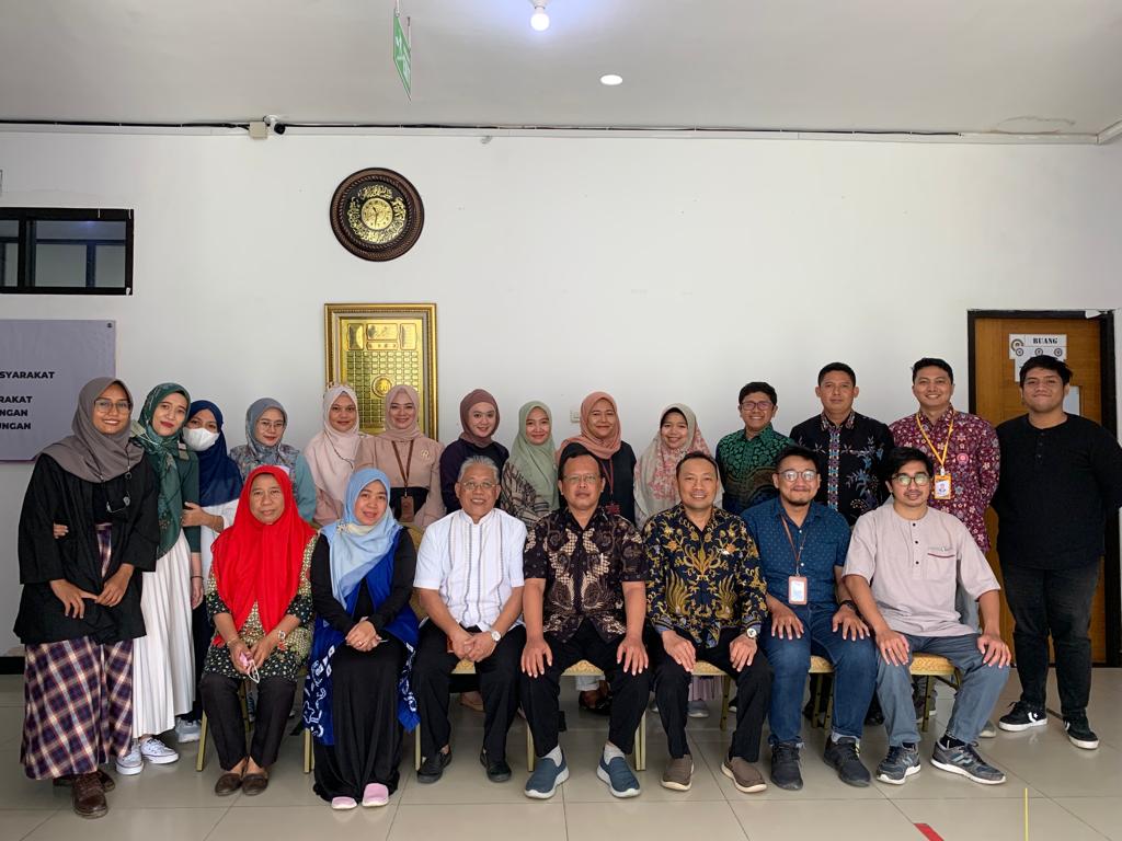 Rapat Koordinasi Fakultas yang dihadiri seluruh Dosen FEBP Universitas Muhammadiyah Kalimantan Timur