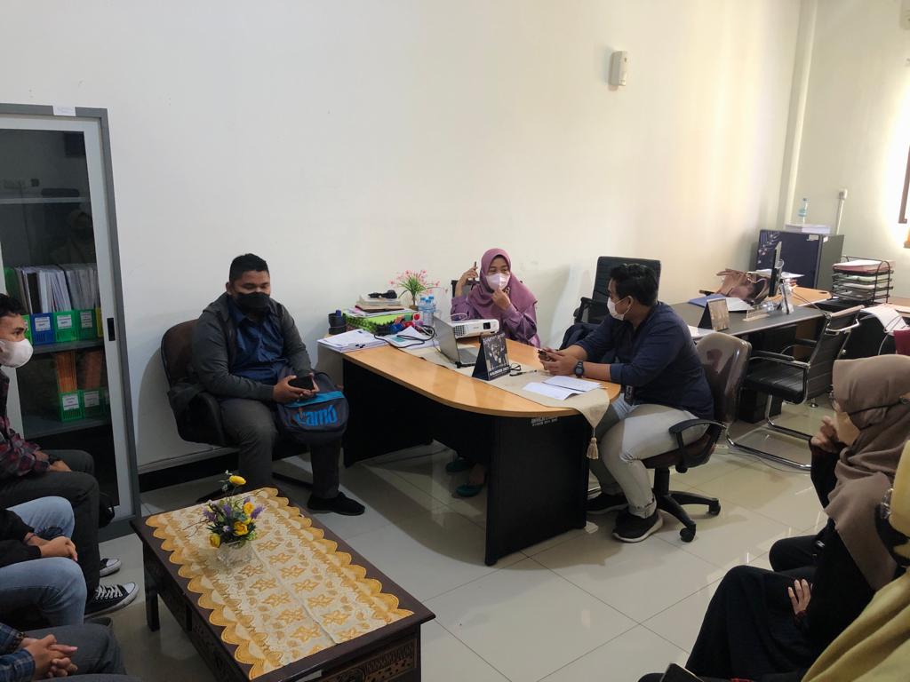 Pertemuan dengan Organisasi Mahasiswa yang berada di lingkungan Fakultas Ekonomi Bisnis dan Politik