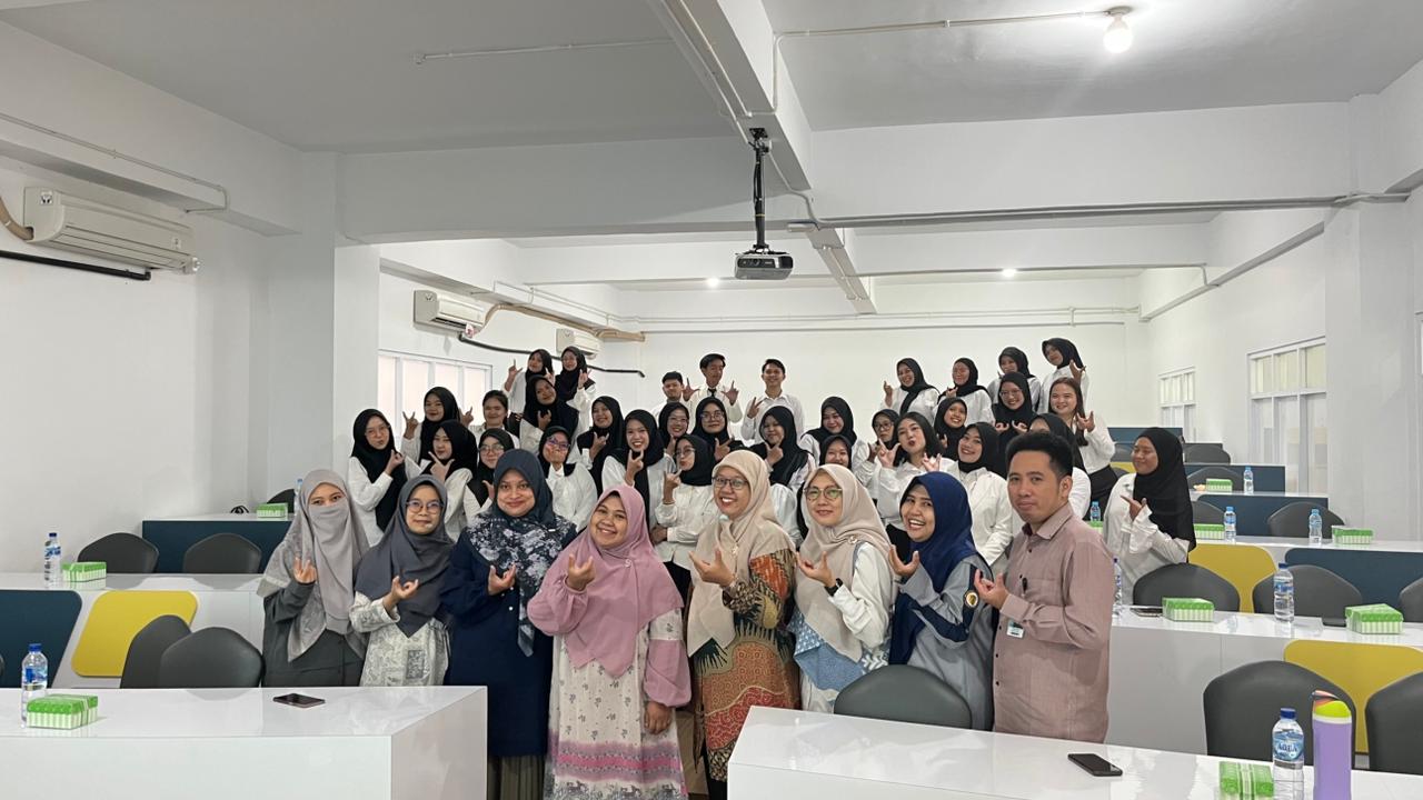 Penyambutan Mahasiswa Baru Program Studi Pendidikan Profesi Apoteker Angkatan II UMKT Tahun Akademik 2025/2026