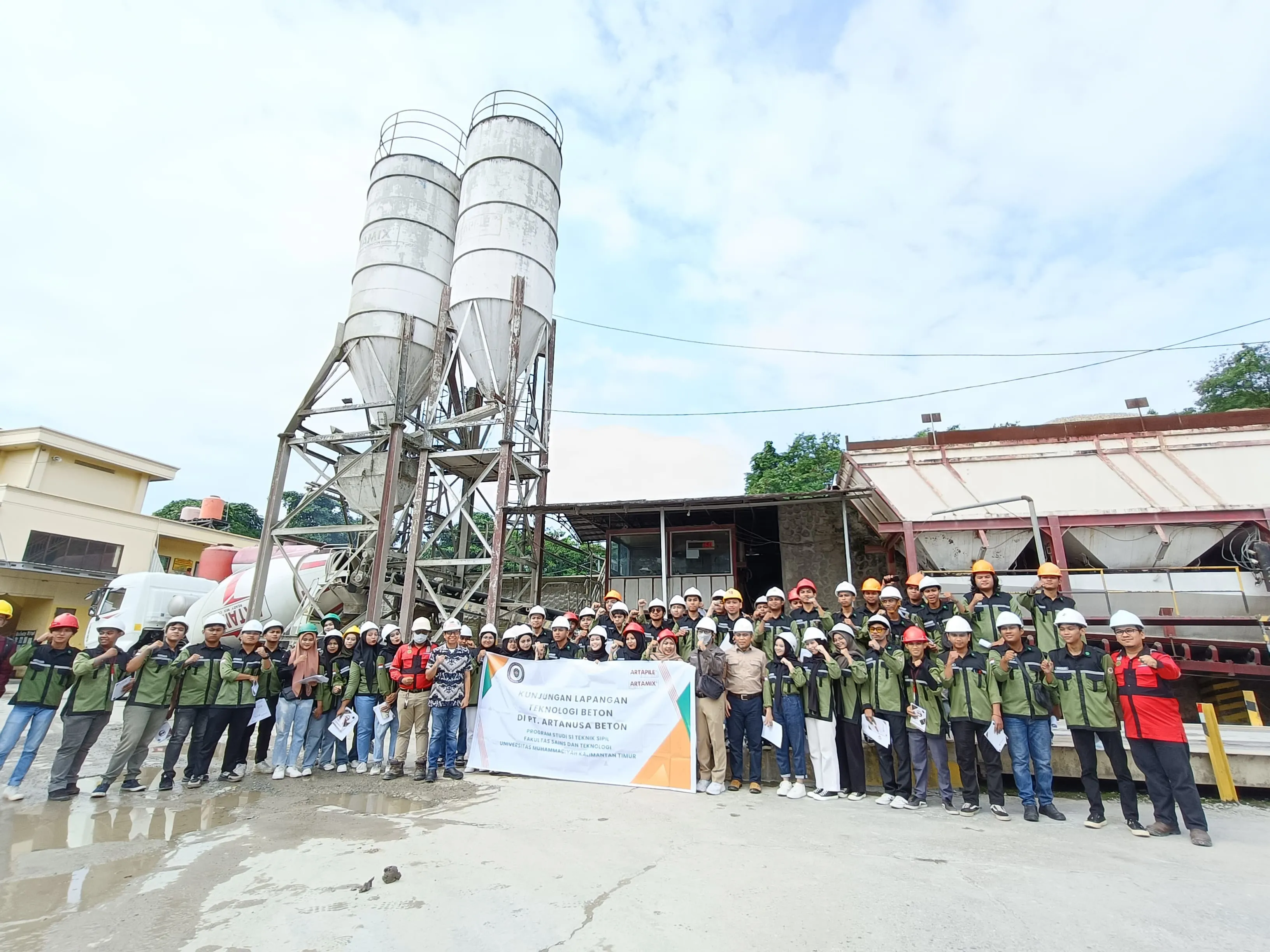 Kunjungan Lapangan Teknologi Beton Prodi Teknik Sipil FST-UMKT ke PT Artamix Beton