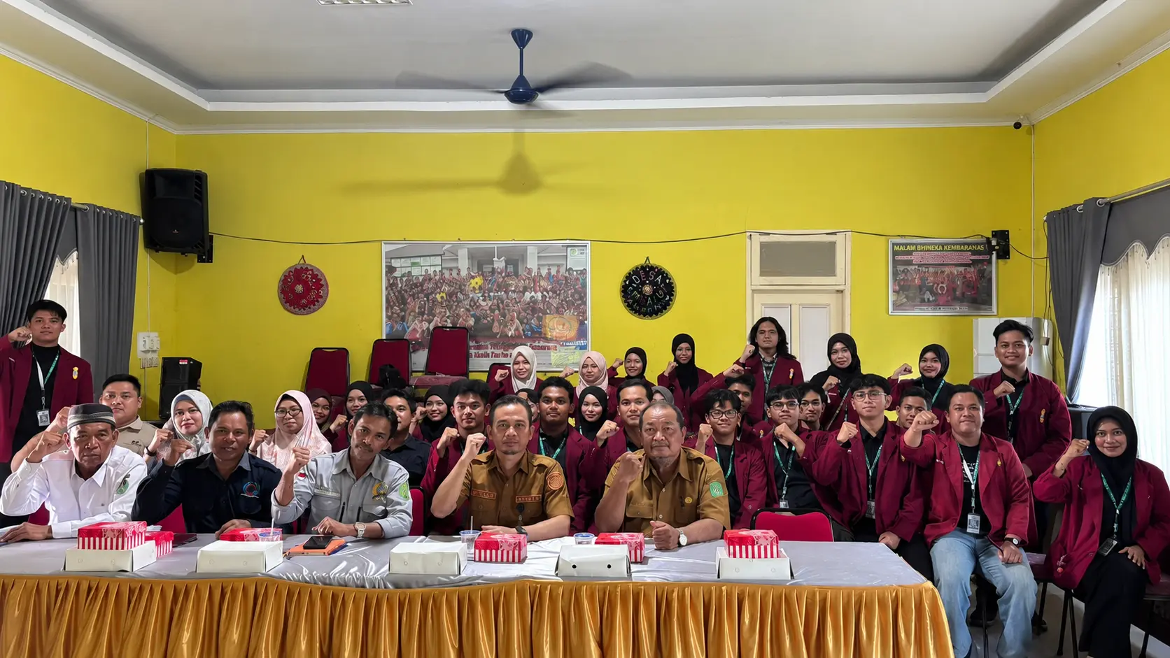 IMM UMKT Laksanakan Pengabdian Masyarakat di Desa Embalut Selama Dua Pekan