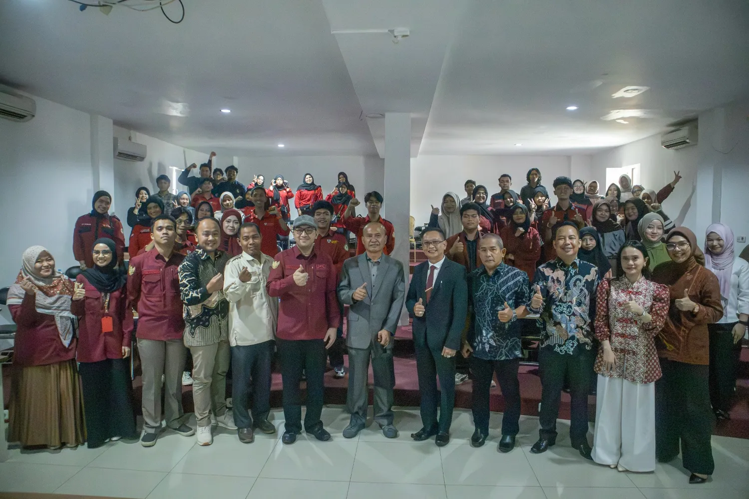 FH UMKT Perkuat Kolaborasi dengan DPC PERADI SAI Samarinda, Hadirkan Kuliah Praktisi Hukum dan Resmikan PKS