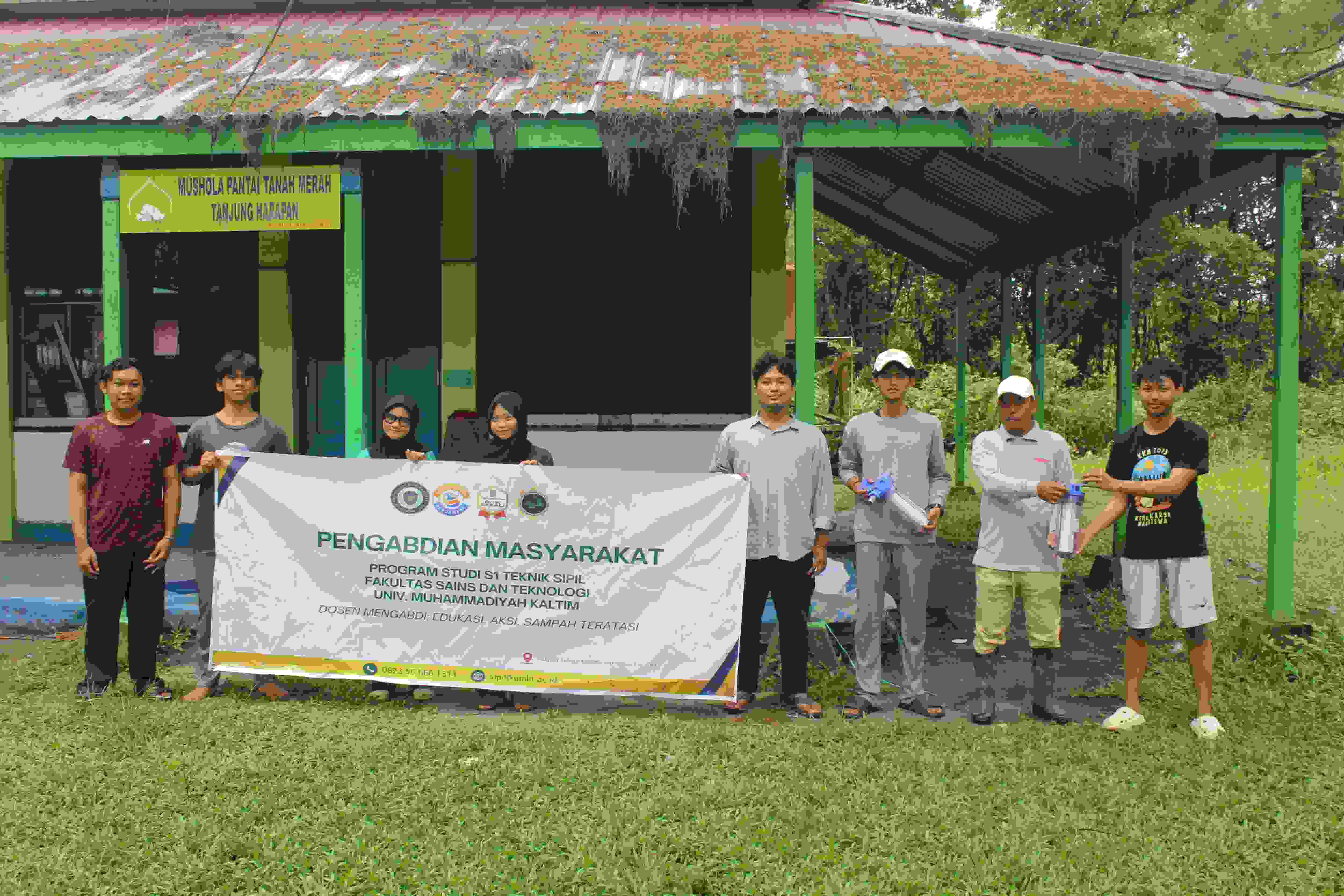 Dosen dan Mahasiswa Teknik Sipil UMKT Laksanakan Pengabdian Masyarakat melalui Edukasi Lingkungan dan Aksi Nyata Penanganan Sampah