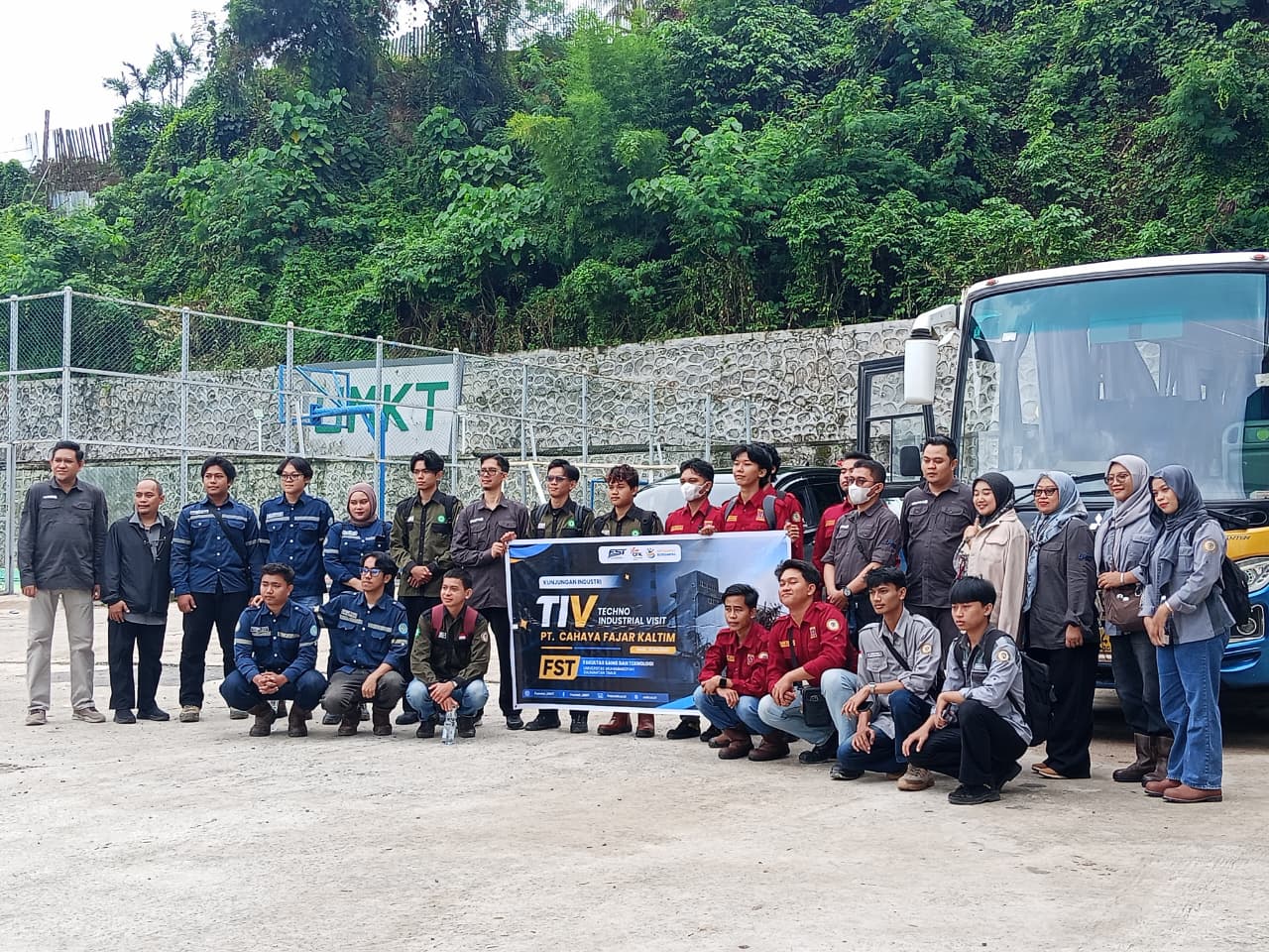 Kunjungan Industri Prodi S1 Teknik Mesin bersama Fakultas Sains dan Teknologi UMKT ke PT Cahaya Fajar Kaltim