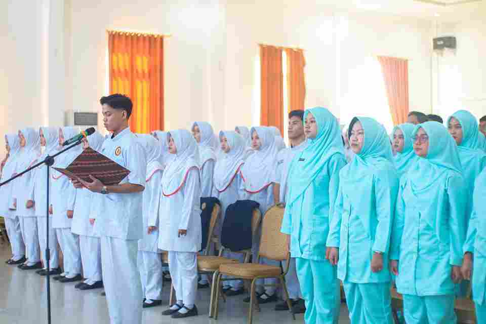 Pelaksanaan Kegiatan Ucap Janji Mahasiswa S1 Keperawatan dan D3 Keperawatan, Fakultas Ilmu Keperawatan, Universitas Muhammadiyah Kalimantan Timur (UMKT) Tahun Akademik Genap 2025/2026