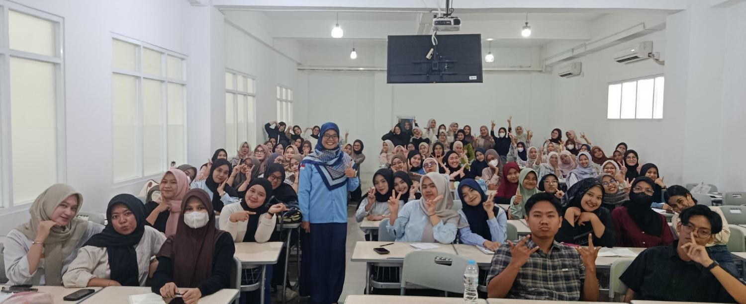 Kuliah Kerja Praktik (KKP) Farmasi UMKT: Membekali Mahasiswa dengan Wawasan Dunia Kerja Kefarmasian