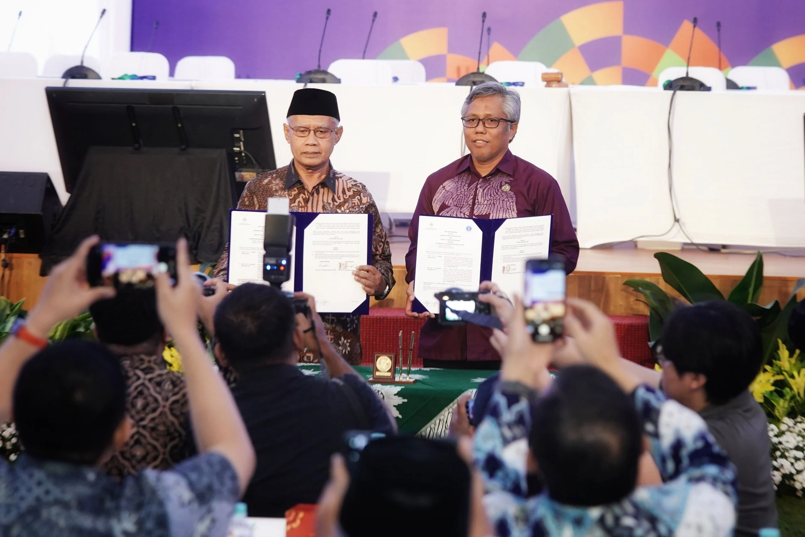 PP Muhammadiyah dan ITB Resmi Jalin Kemitraan Bersejarah pada Momentum Milad Muhammadiyah ke-113
